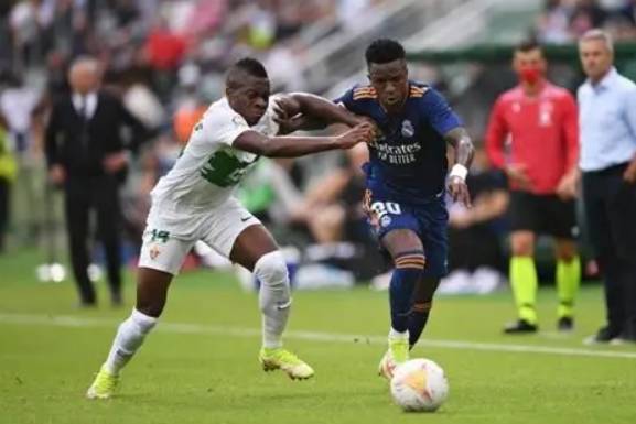 塞维利亚主场不敌强敌，球队需反思战术的简单介绍