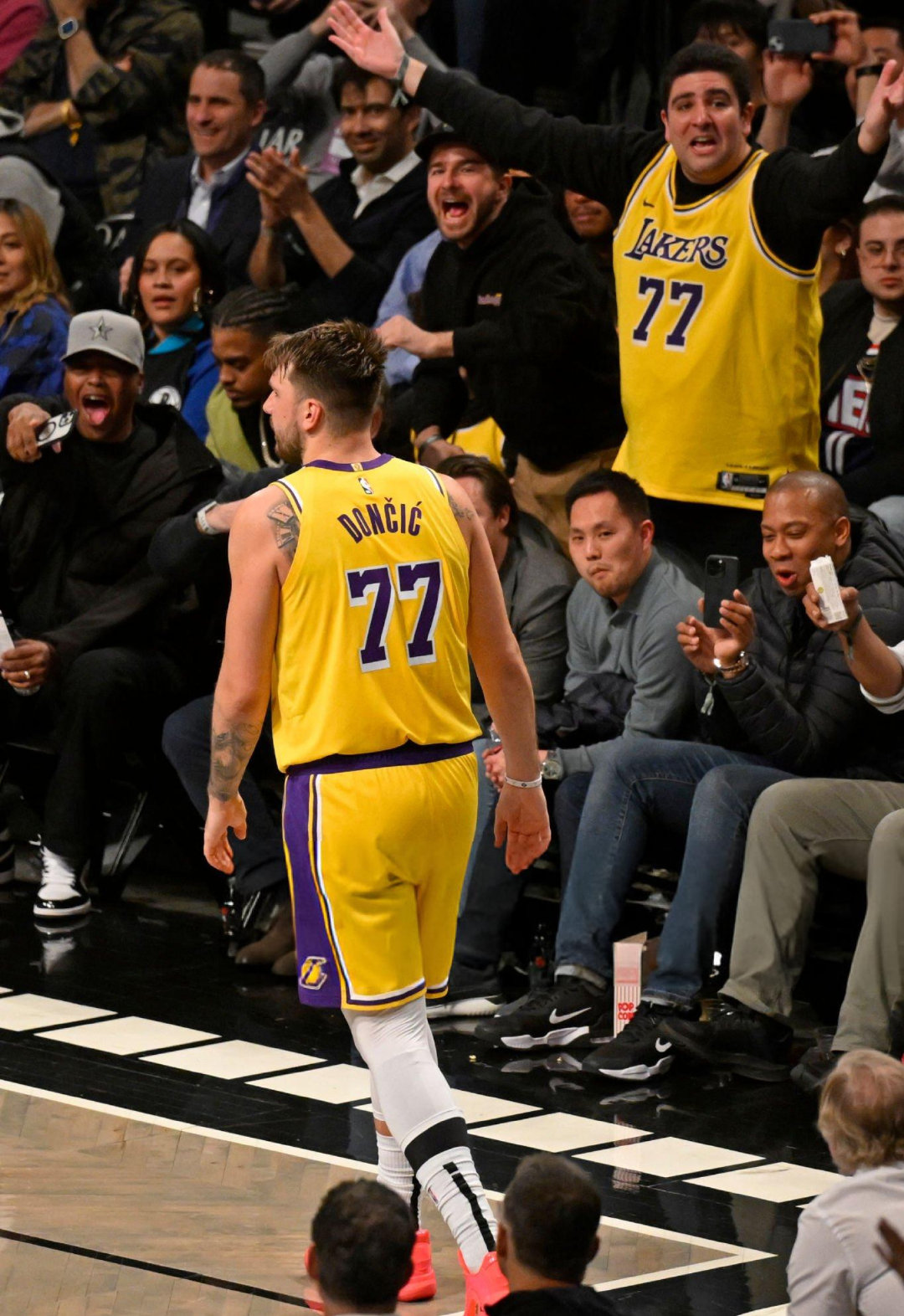 雷火电竞简介-洛杉矶男子篮球联赛举行决赛