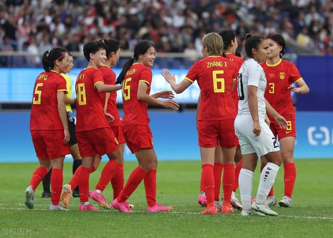 中国女足国家队在热身赛中大胜对手 中国女足国家队在热身赛中大胜对手