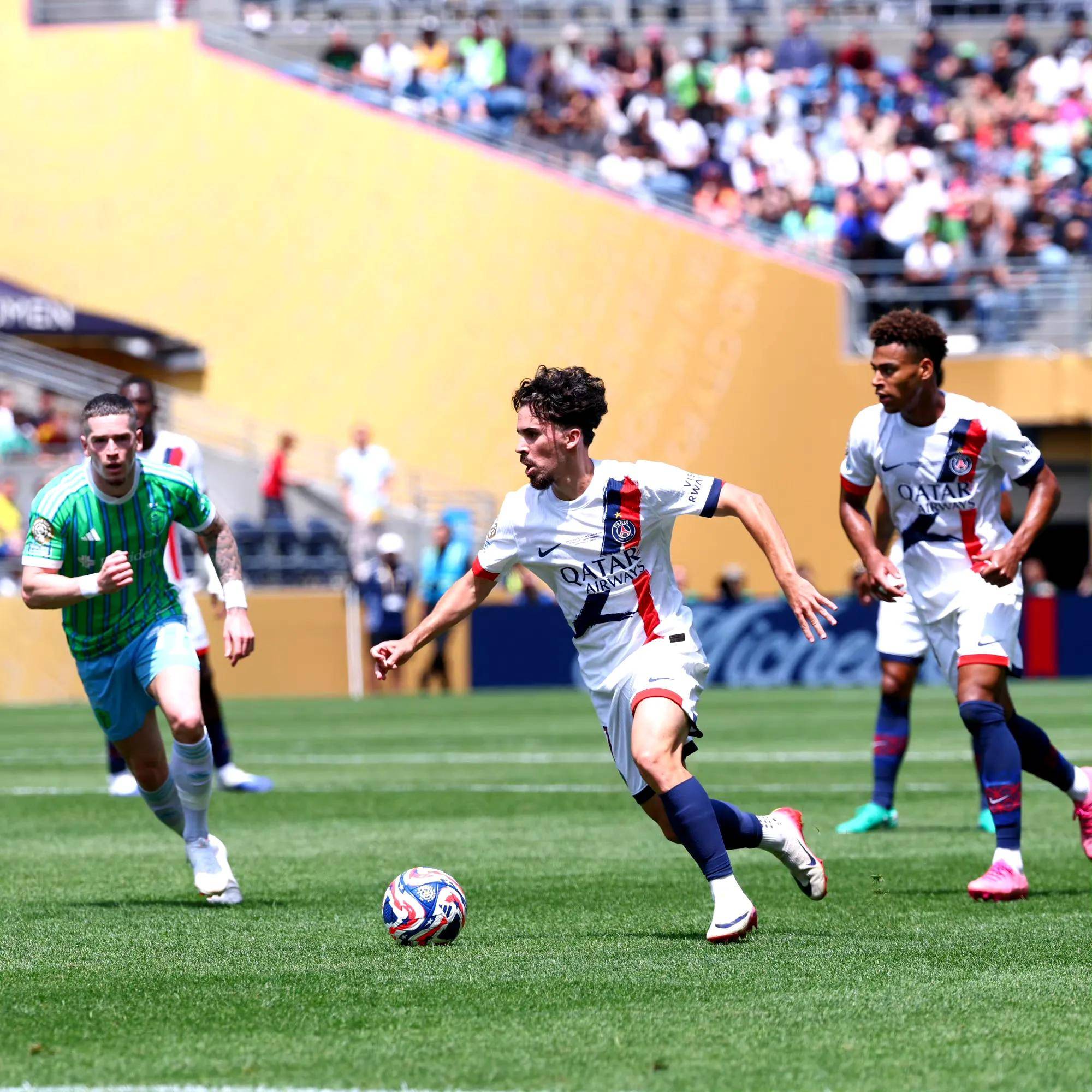 马德里竞技凭借抢眼表现，晋级淘汰赛