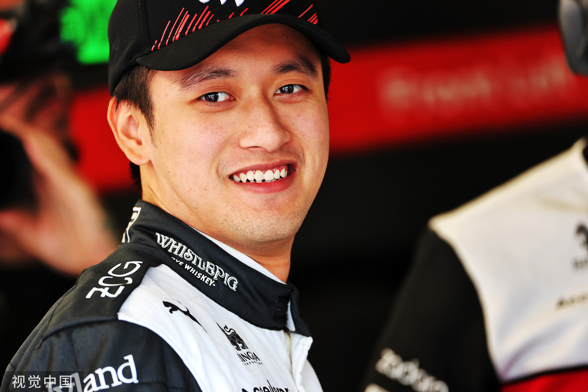 阿斯顿马丁绝杀威廉姆斯，周冠宇刷新纪录的简单介绍