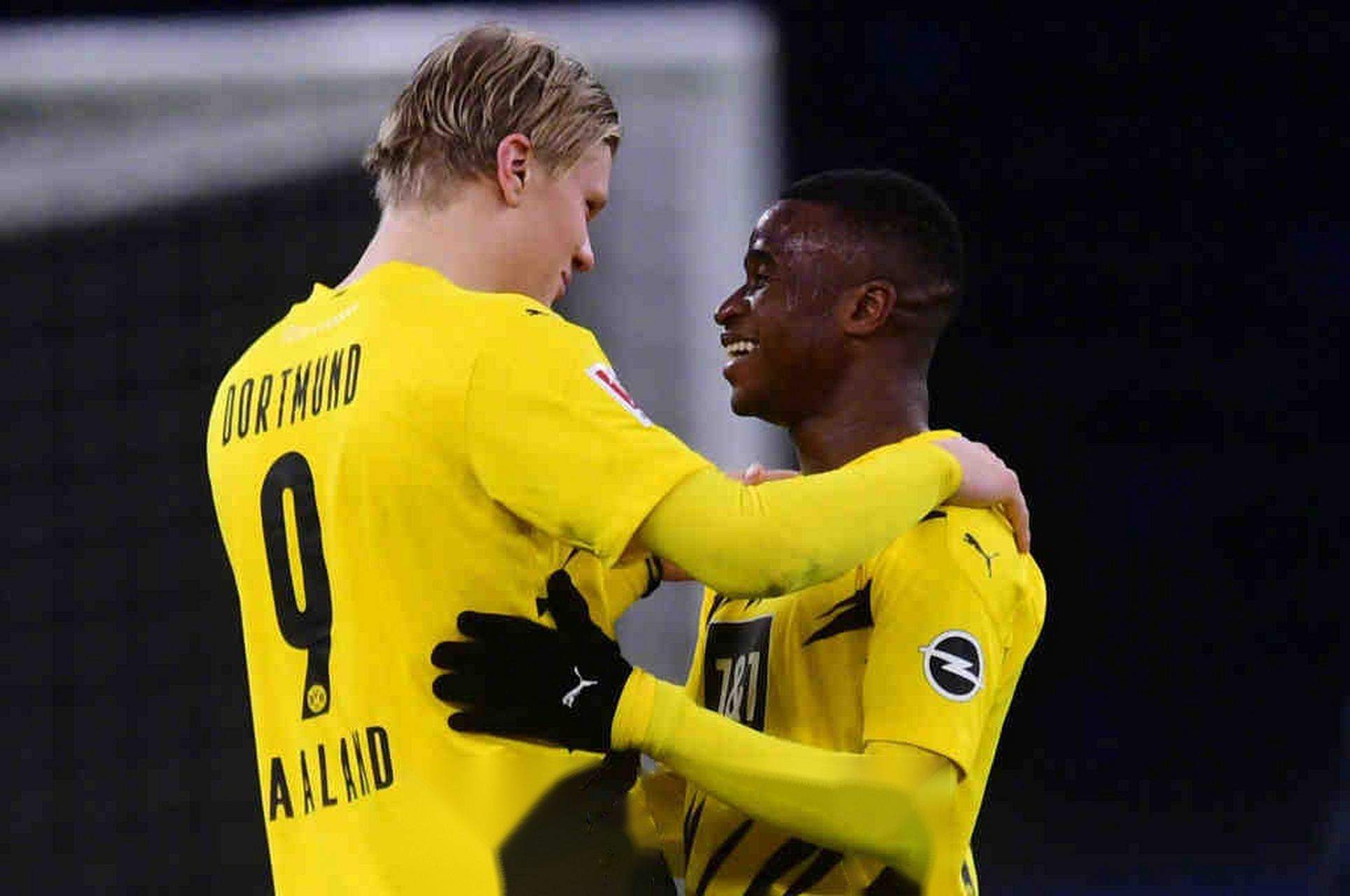 多特蒙德横扫荷兰，哈兰德刷新纪录