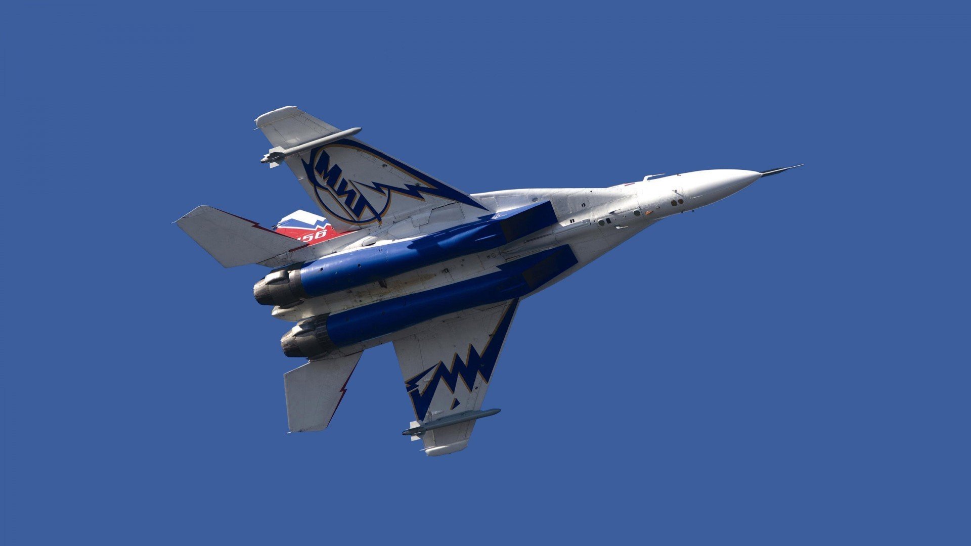 维尼修斯抢七时刻，皇马提前终结阿尔及利亚的欧冠悬念