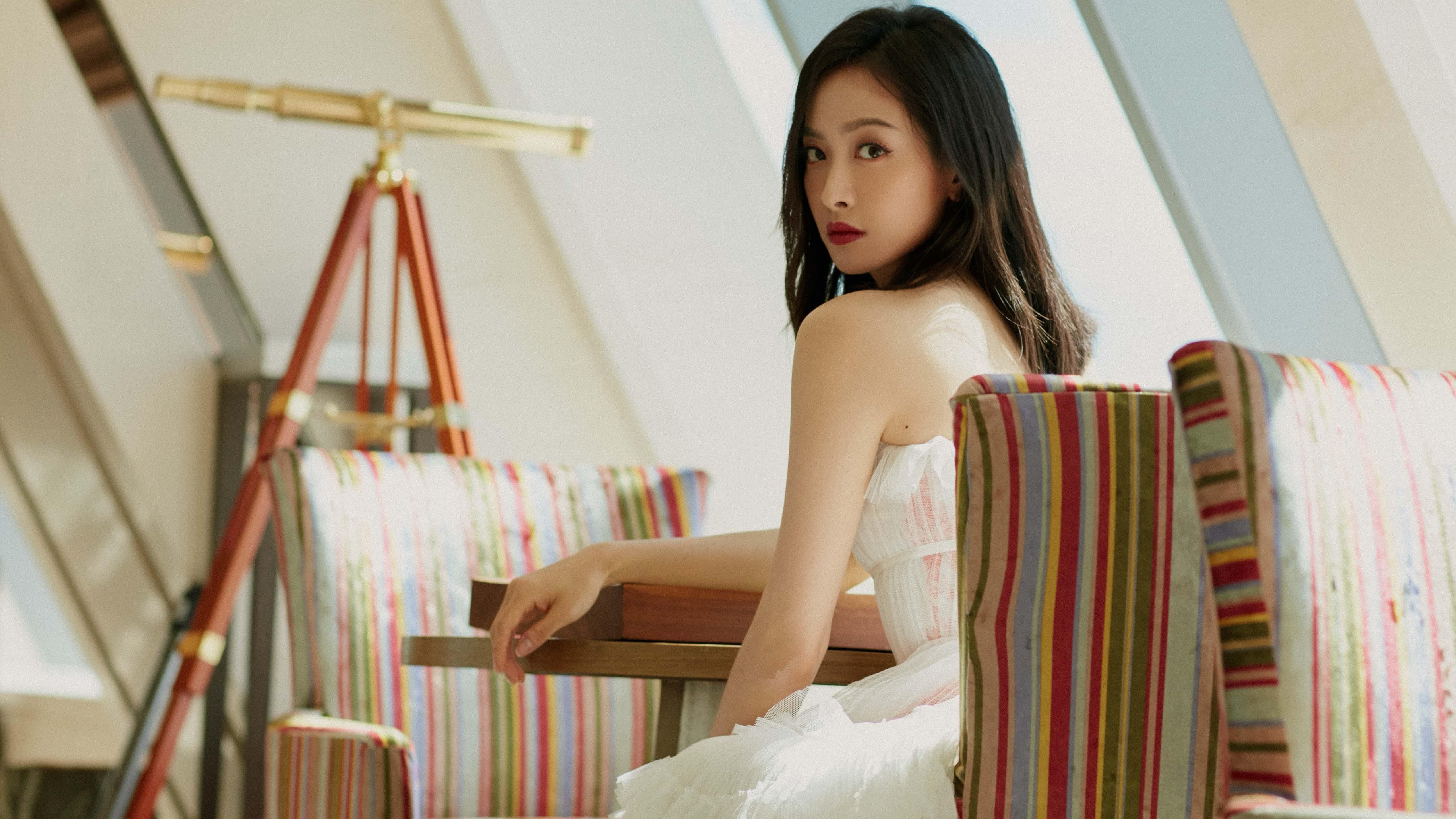 雷火电竞网址-未竟的决斗，武切维奇隔空对决灰熊，雄鹿惊魂一刻带走胜利