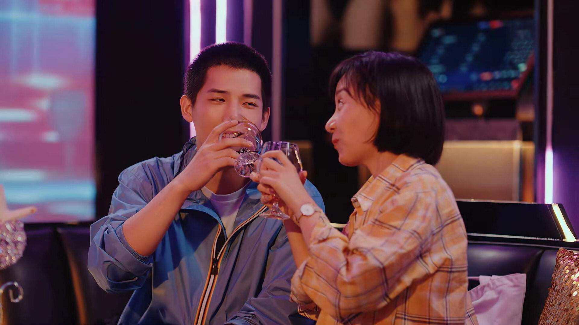 绝境孤胆英雄,当时间凝固,莱万用唯一性撕碎了克罗地亚的叹息