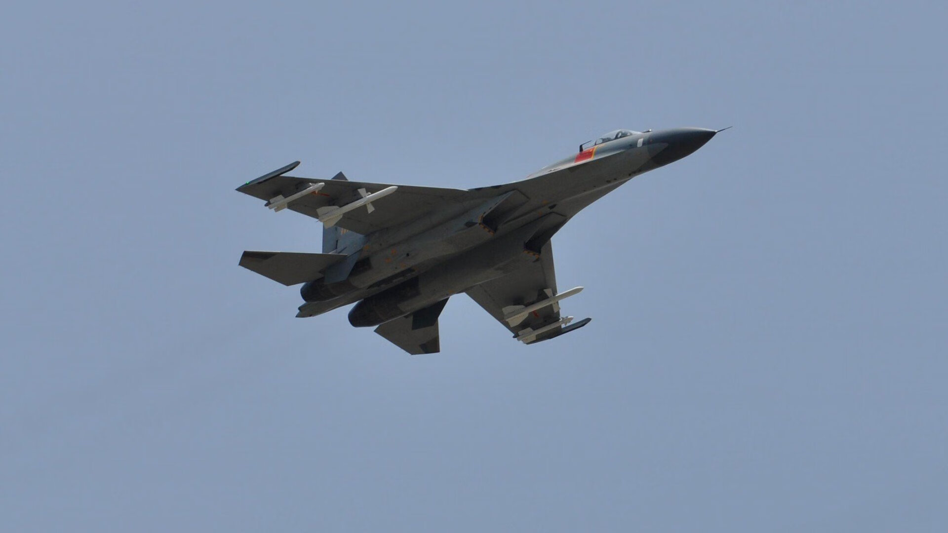 阿拉巴爆发难阻马德里竞技，争冠战险胜克罗地亚对手