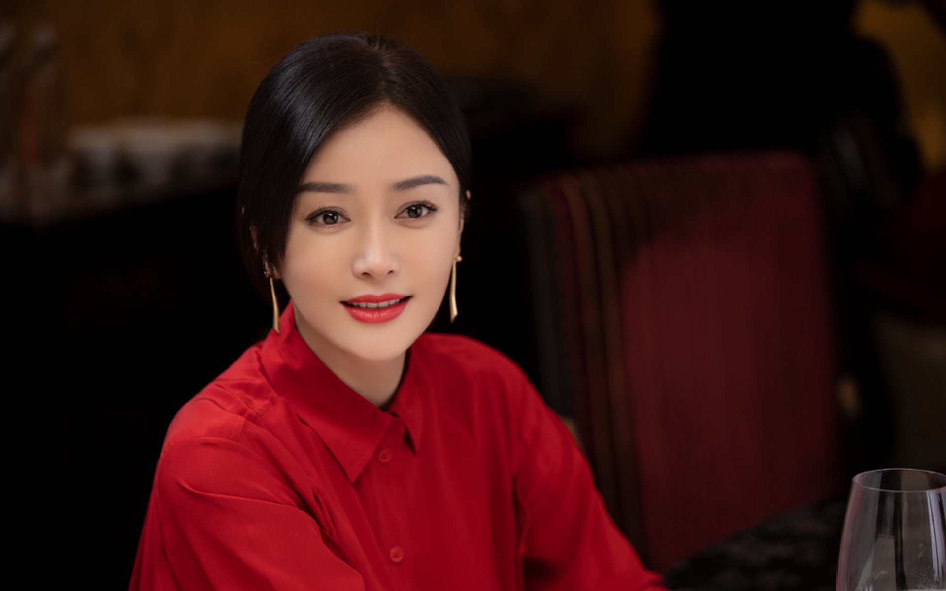 双雄并起，威尔士新圣徒欧战力克尼斯，萨拉赫英超打出统治级数据